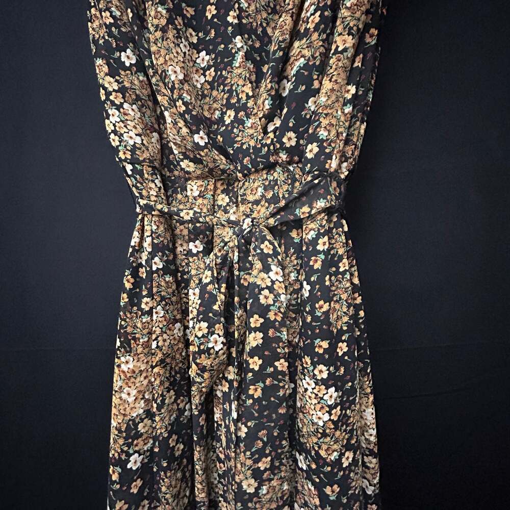 Premier Amour Floral Print Sleeveless Maxi Dress with Tie Waist - Picture 6 of 11